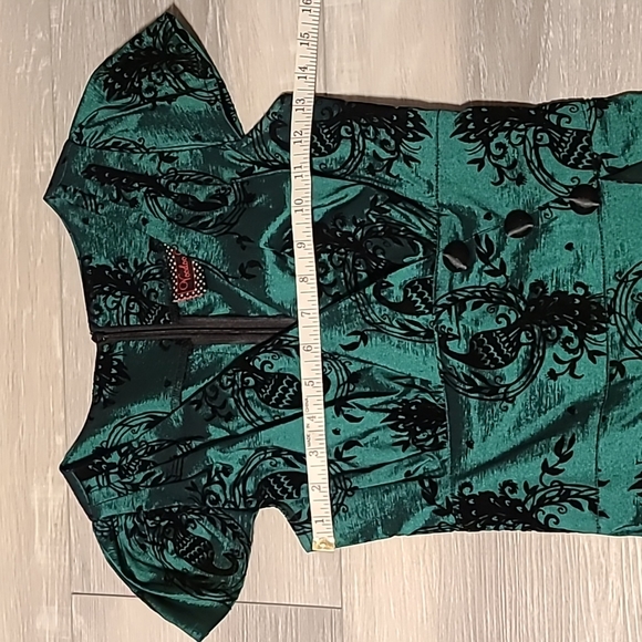 ๐ฆVoodoo Vixen Candy Ann Dress in Emerald Green/Black - Picture 12 of 16